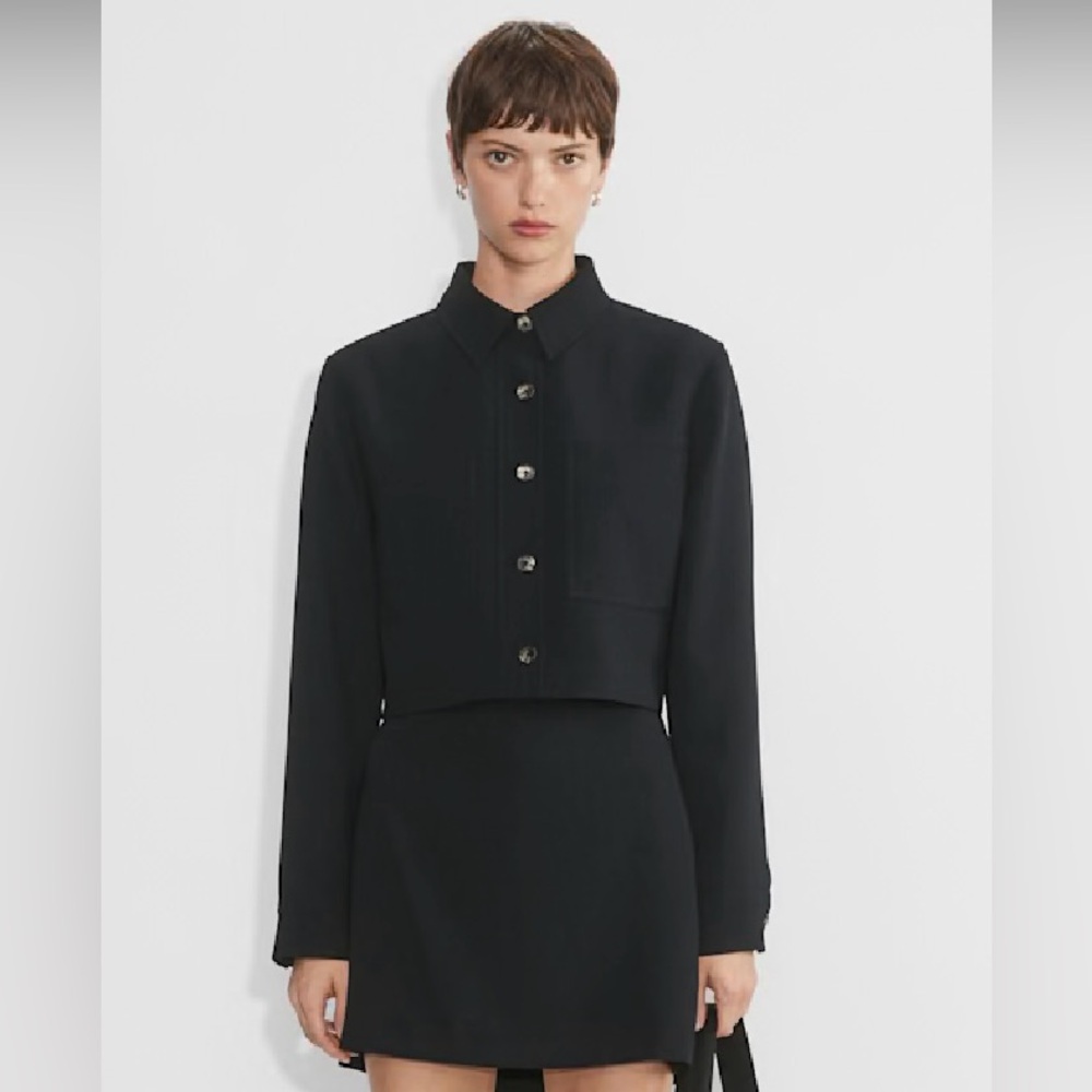 LIKE NEW - Aritzia Wilfred Little Cropped Jacket - Size Small - Colour Black